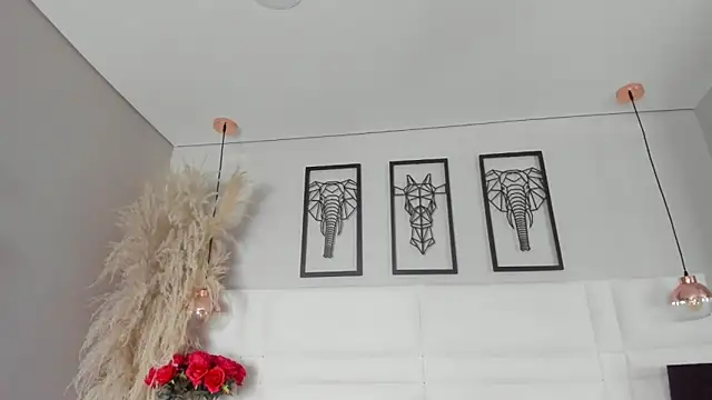 Rebeca jones online show from October 2025 12:06:01 PM