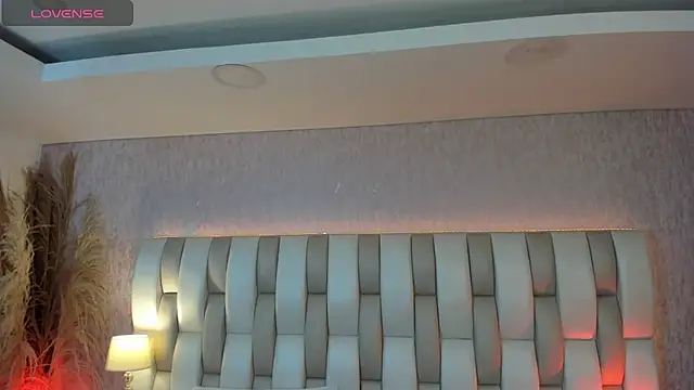 Rebeca jones online show from February 2026 12:12:01 PM