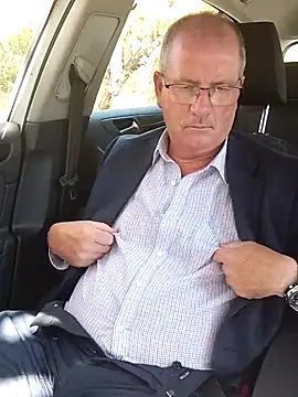 stiffandlubedxh online show from March 2025 02:36:01 AM