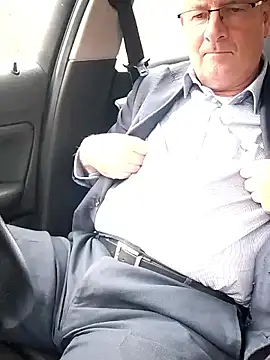 stiffandlubedxh online show from October 2025 09:10:02 PM