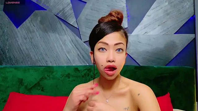 ElyaQuinn online show from January 2025 02:14:01 PM