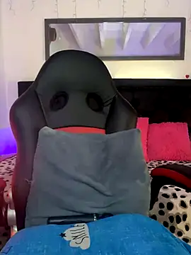 lonely shewolf online show from November 2025 04:08:02 PM