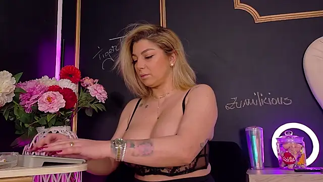 DeeaDiamondd online show from January 2026 08:21:02 PM