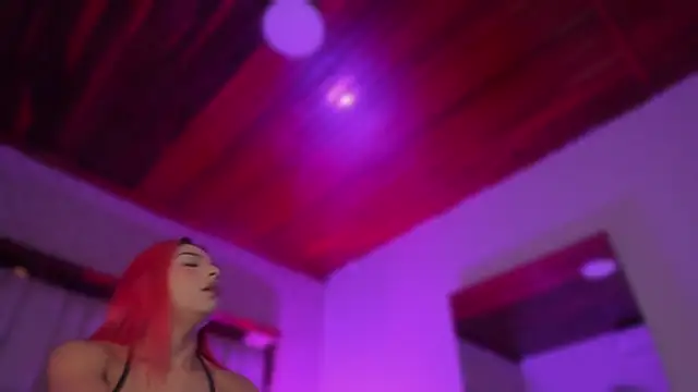 Emmily Savage online show from March 2026 11:37:01 AM