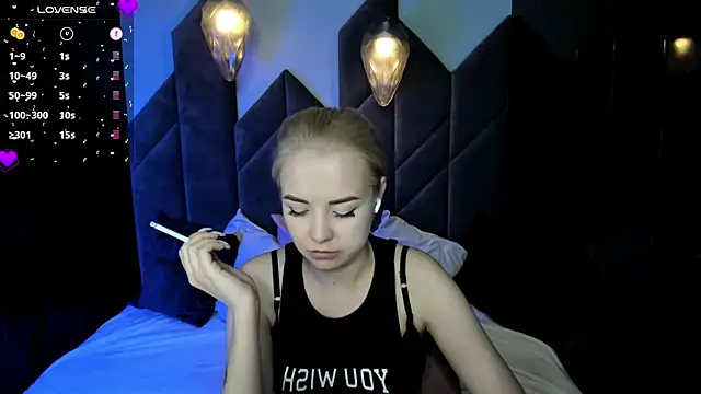 StephanieSweety online show from January 2025 05:41:01 PM