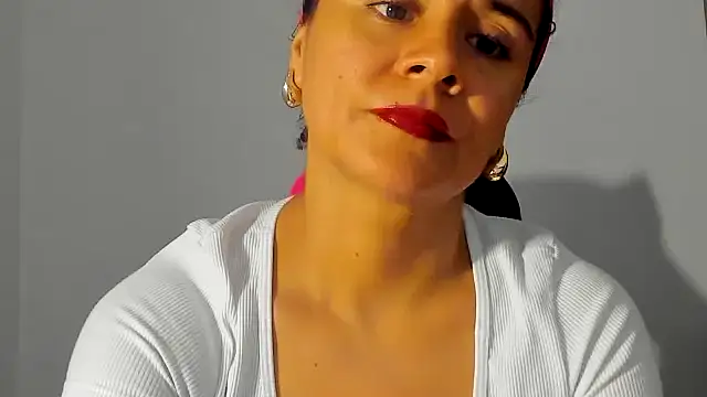 Sami Hotie1 online show from October 2025 09:11:01 PM