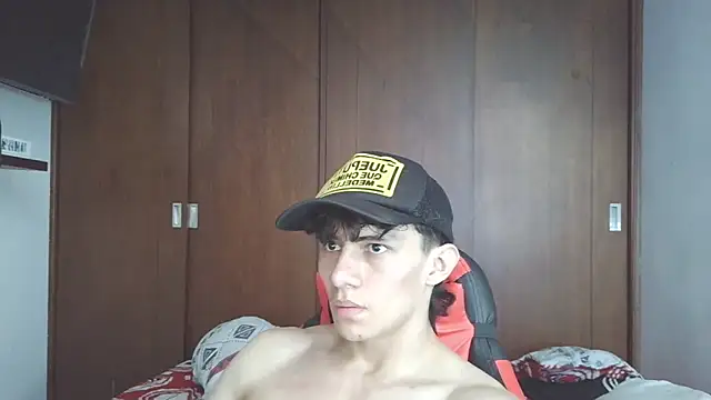 aresholland online show from November 2025 06:40:02 PM