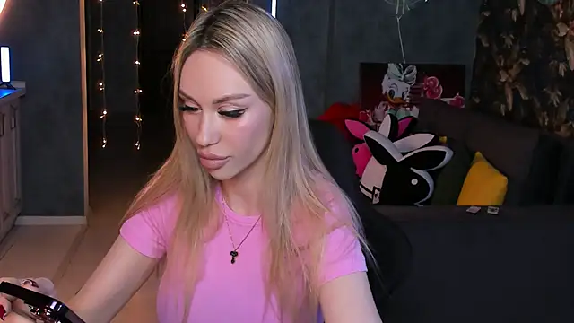 Blckmirrorr online show from March 2025 09:21:02 PM