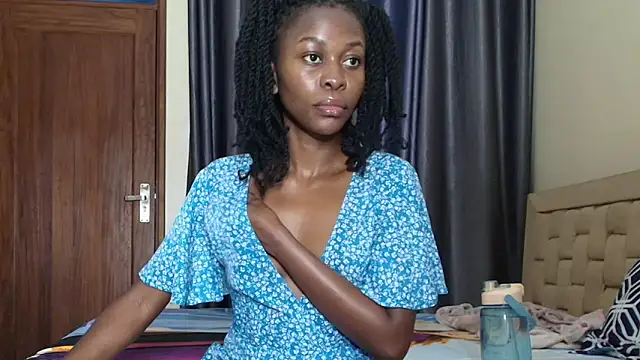 queen heather online show from September 2025 12:32:02 AM