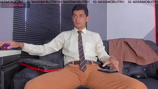 Snapshot of massimo_g chatting on April 2026 01:50:02 PM massimo g online show from April 2026 01:50:02 PM