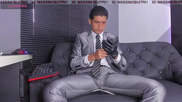 Snapshot of massimo_g chatting on May 2026 12:32:01 PM massimo g online show from May 2026 12:32:01 PM