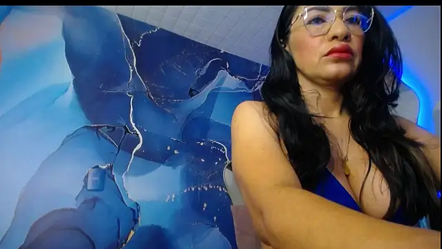 Snapshot of luzcastillo07 chatting on May 2026 06:29:01 AM luzcastillo07 online show from May 2026 06:29:01 AM
