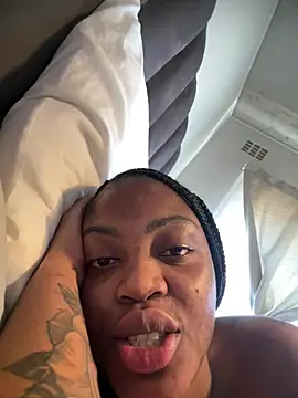 Snapshot of BedroomBullyX5 chatting on February 2026 06:39:02 AM BedroomBullyX5 online show from February 2026 06:39:02 AM