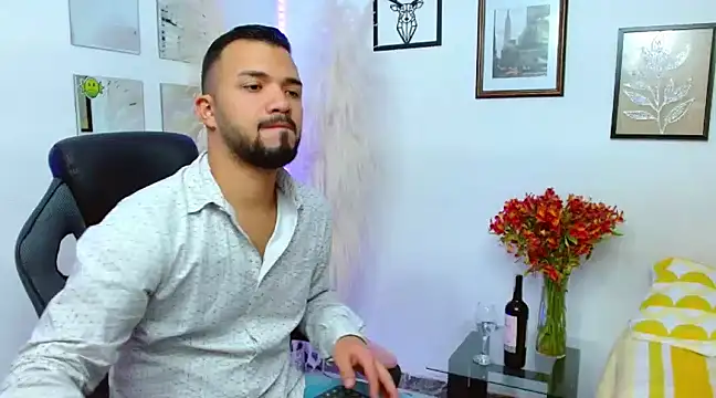 mathew vidal1 online show from February 2025 06:40:01 AM