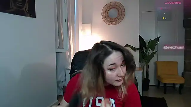 Snapshot of Crystal-dreamt chatting on July 2026 08:31:02 AM Crystal-dreamt online show from July 2026 08:31:02 AM