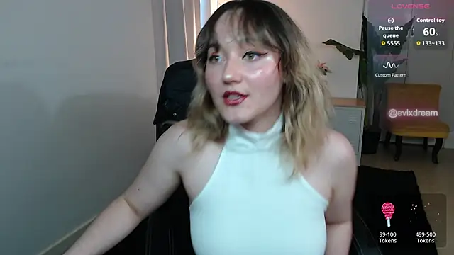 Snapshot of Crystal-dreamt chatting on July 2026 01:58:02 PM Crystal-dreamt online show from July 2026 01:58:02 PM