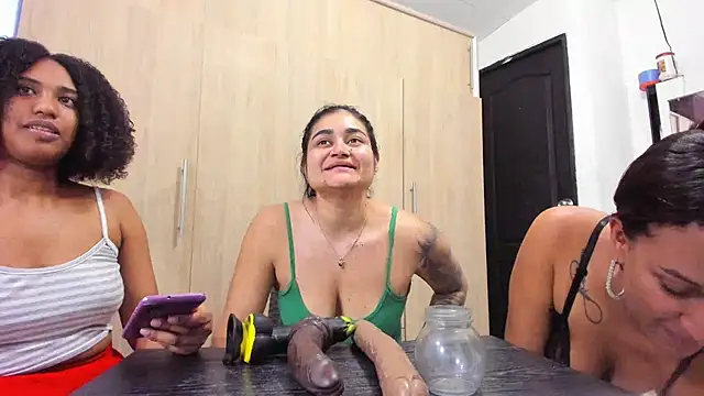 andreita trujillos online show from September 2025 08:30:01 PM