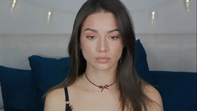 sinthiaroze online show from December 2024 05:11:02 PM