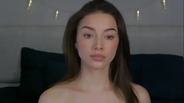 sinthiaroze online show from December 2024 06:12:02 PM