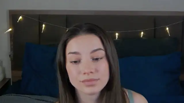 sinthiaroze online show from March 2025 03:48:02 PM