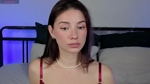 sinthiaroze online show from September 2025 05:56:02 PM