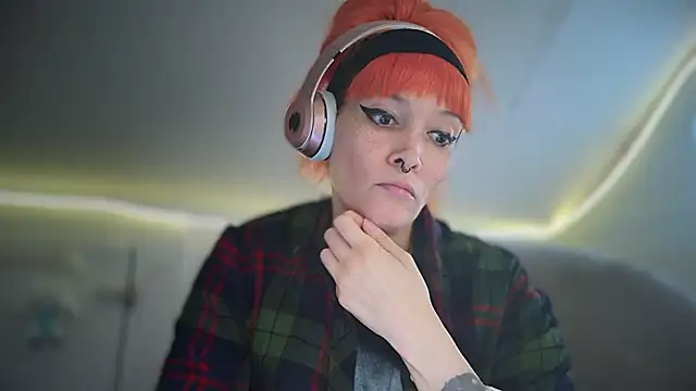 FRRANNKIE online show from October 2025 07:09:02 AM