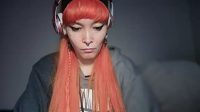 FRRANNKIE online show from October 2025 05:06:02 PM