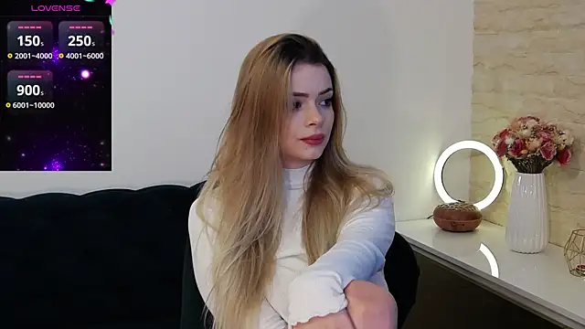 Kailynn Moenn online show from December 2024 07:23:01 PM