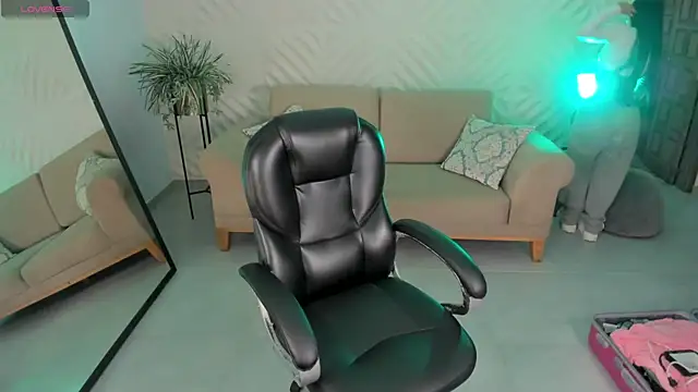 MileyCruz  online show from February 2026 09:55:01 PM