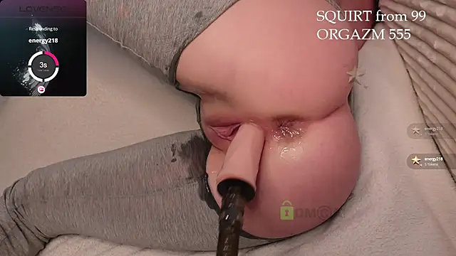 Snapshot of Alissaasex chatting on February 2025 04:34:02 PM Alissaasex online show from February 2025 04:34:02 PM