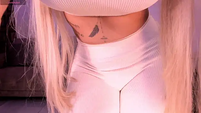 SophiePalmer online show from March 2025 01:48:01 PM