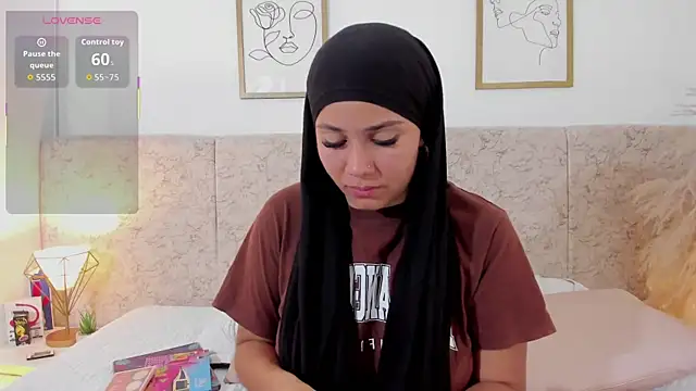 abby gibson online show from October 2025 06:43:01 PM