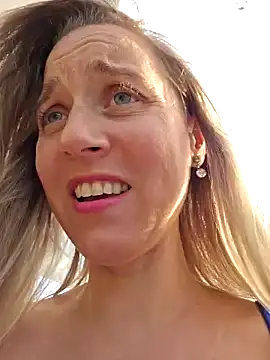 SkyelarSommer online show from December 2024 09:39:01 PM