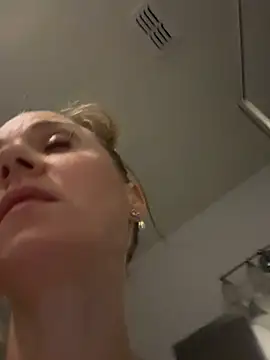 SkyelarSommer online show from December 2024 08:04:01 AM