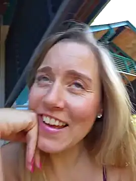 SkyelarSommer online show from February 2025 04:47:01 PM