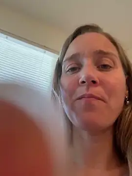 SkyelarSommer online show from September 2025 03:02:01 PM