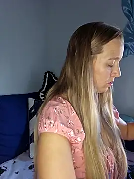 SkyelarSommer online show from October 2025 04:09:02 PM