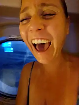 SkyelarSommer online show from February 2026 11:38:01 PM