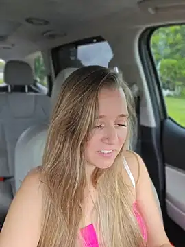 SkyelarSommer online show from April 2026 02:59:01 PM