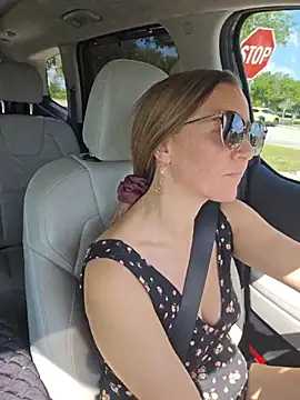 SkyelarSommer online show from April 2026 02:15:02 PM