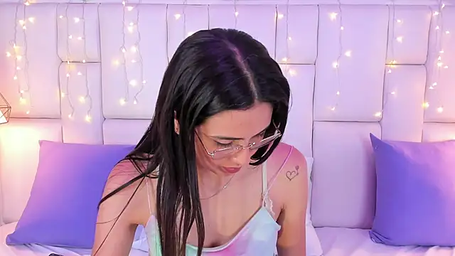 SarahSophia  online show from January 2025 05:37:01 PM