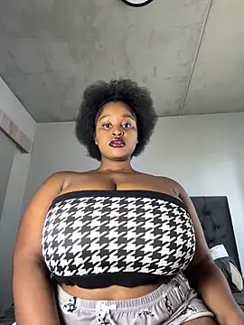 Snapshot of KnockoutBestie chatting on January 2025 08:43:02 AM KnockoutBestie online show from January 2025 08:43:02 AM