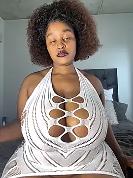 Snapshot of KnockoutBestie chatting on January 2025 08:10:01 AM KnockoutBestie online show from January 2025 08:10:01 AM