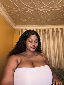 Snapshot of KnockoutBestie chatting on April 2026 06:34:02 PM KnockoutBestie online show from April 2026 06:34:02 PM