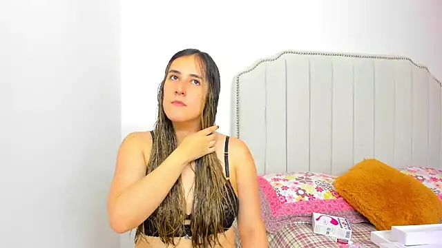 Hanna86 online show from February 2025 07:03:01 PM