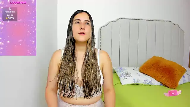 Hanna86 online show from March 2025 04:33:02 PM