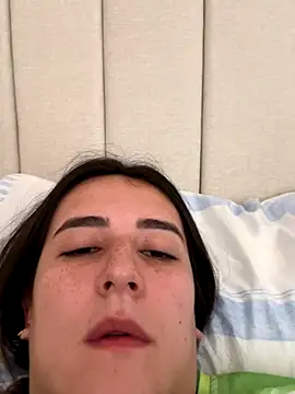 Hanna86 online show from December 2025 01:38:02 PM