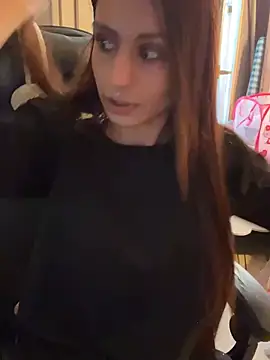 LaPetitechienne1 online show from January 2025 01:44:02 PM