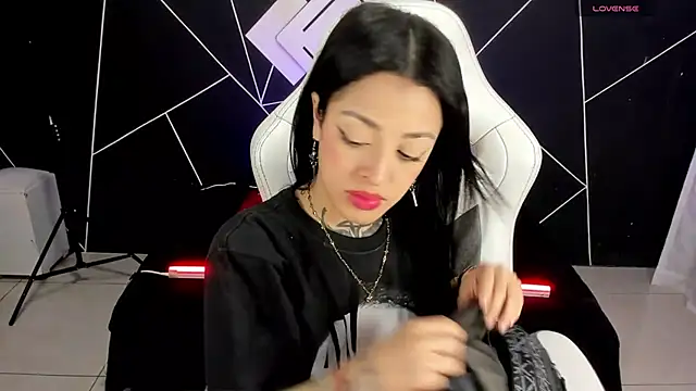 farichell online show from February 2025 09:15:01 PM