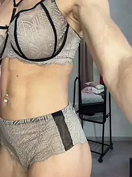 Milf Tea online show from February 2025 04:14:02 AM